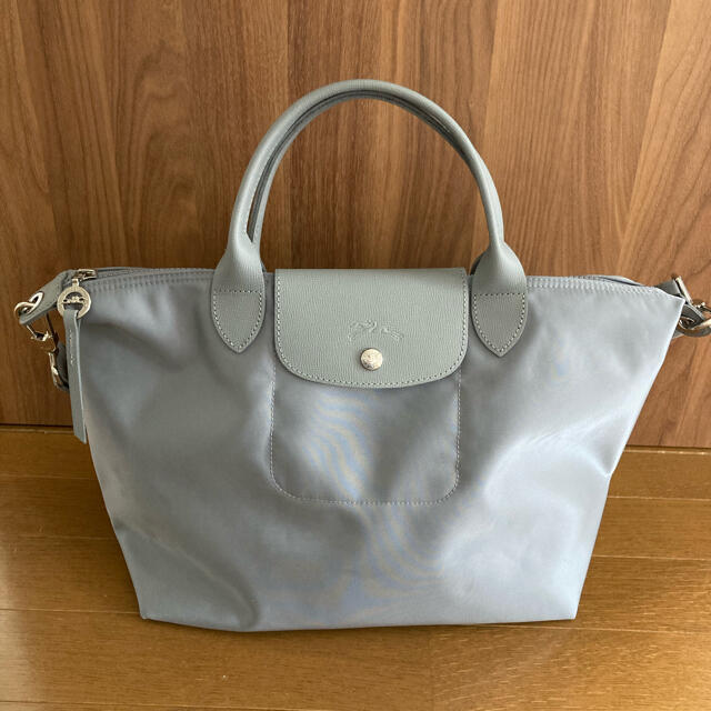 LONGCHAMP(ロンシャン)のロンシャン プリアージュ ネオ　ｍ　グレー レディースのバッグ(トートバッグ)の商品写真