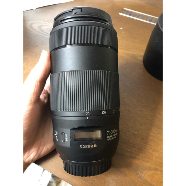 Canon(キヤノン)の最終値下げcanon EF 70-300mm f/4-5.6 IS Ⅱ USM スマホ/家電/カメラのカメラ(レンズ(ズーム))の商品写真