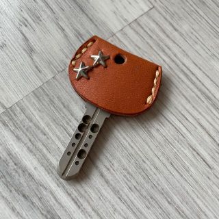 ハンドメイド⭐︎本革　キーカバー ⭐︎シルバー⭐︎星(キーケース)