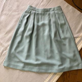 ユニクロ(UNIQLO)のユニクロ　綺麗形　スカート(ひざ丈スカート)