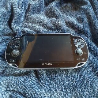 プレイステーションヴィータ(PlayStation Vita)のPlayStation　vita　PCH-1100　中古本体のみ(携帯用ゲーム機本体)