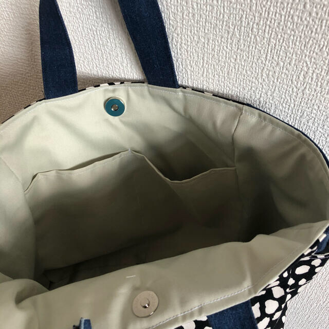 no.19ハンドメイド サイドポケットトートバッグ デニムリメイク no.19ハンドメイド サイドポケットトートバッグ デニムリメイク