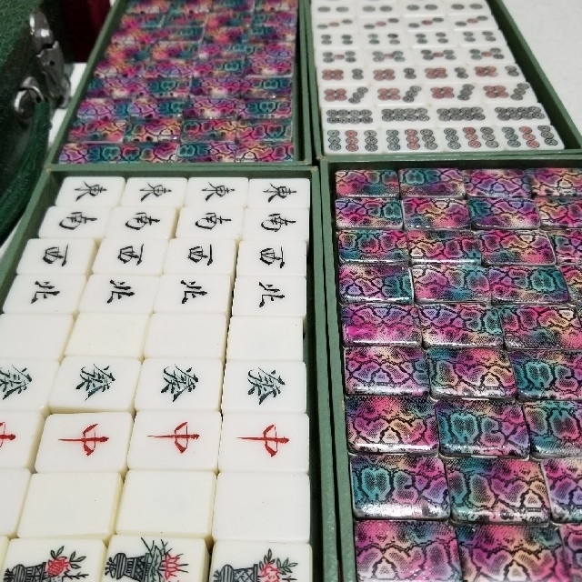 パイソン柄の麻雀牌set!の通販 by Dragon Jam 's shop|ラクマ パイソン柄の麻雀牌set!の通販 by Dragon Jam 's shop|ラクマ