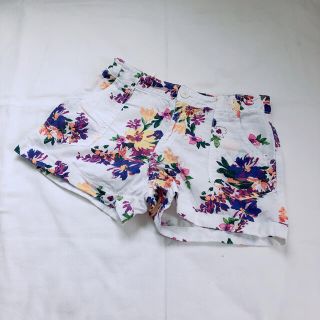 ギャップキッズ(GAP Kids)のGAP KIDS☆リネン混☆花柄ショートパンツ☆150㎝(パンツ/スパッツ)