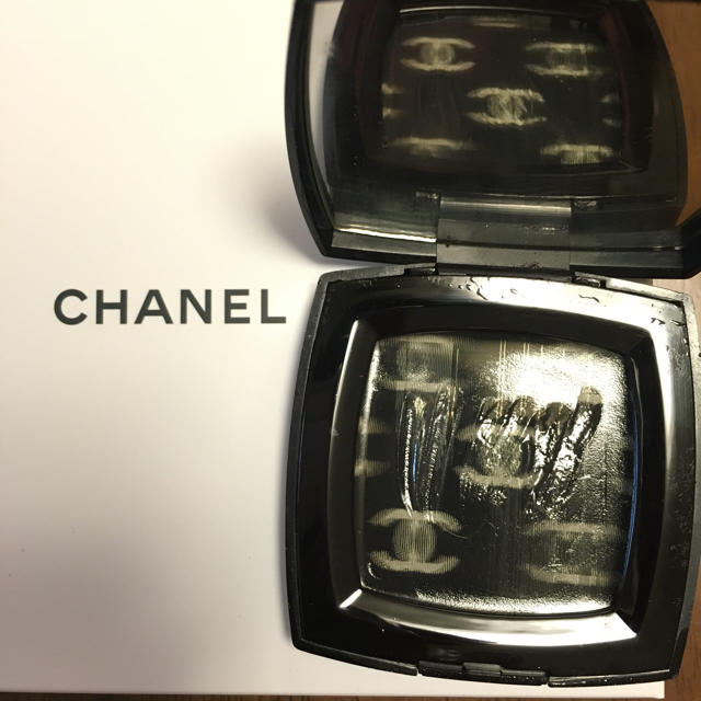 CHANEL(シャネル)のシャネルロゴリップ♡m♡様専用 コスメ/美容のベースメイク/化粧品(リップグロス)の商品写真