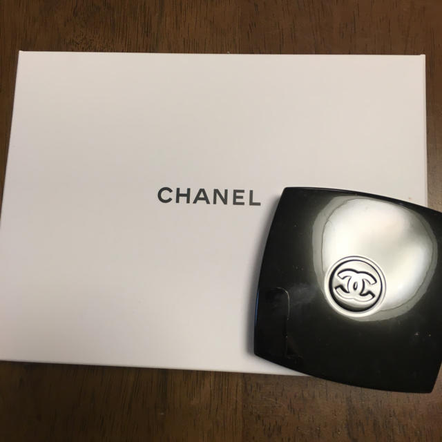 CHANEL(シャネル)のシャネルロゴリップ♡m♡様専用 コスメ/美容のベースメイク/化粧品(リップグロス)の商品写真