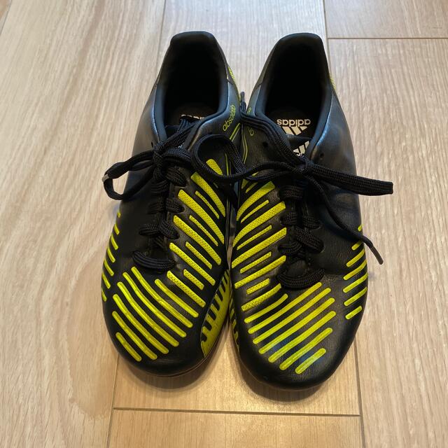 adidas(アディダス)のキッズ　サッカーシューズ キッズ/ベビー/マタニティのキッズ靴/シューズ(15cm~)(その他)の商品写真