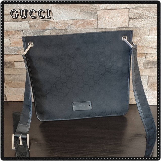 Gucci - 専用グッチ GGキャンバスレザー 斜め掛け ショルダー バッグ