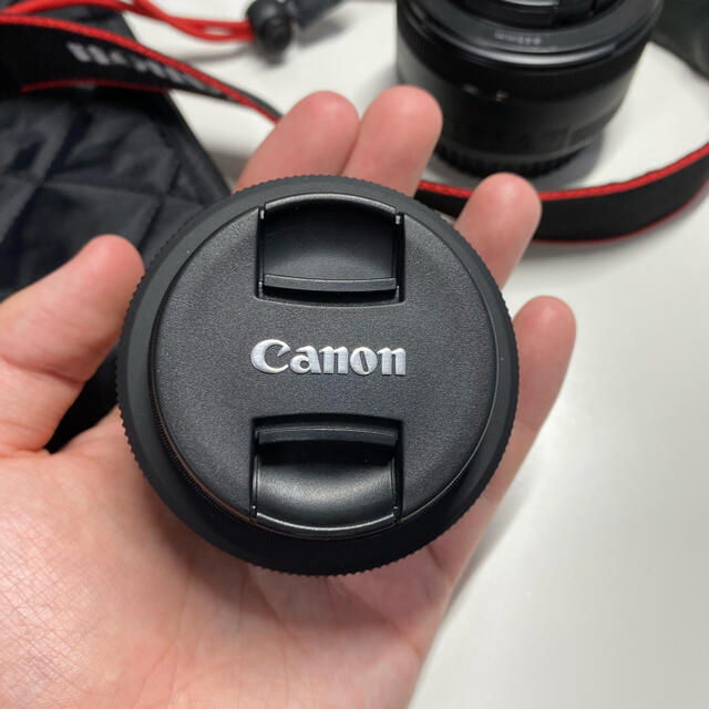 Canon(キヤノン)のEOSKissX10iダブルズームキット➕レンズ2本➕カメラカバー➕バッテリー1 スマホ/家電/カメラのカメラ(デジタル一眼)の商品写真