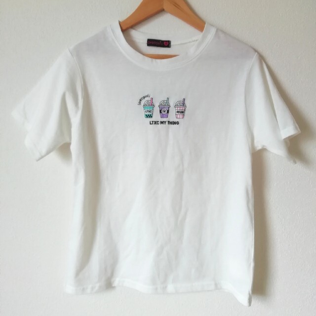 lovetoxic(ラブトキシック)のドリンク刺しゅう半袖Tシャツ 150 キッズ/ベビー/マタニティのキッズ服女の子用(90cm~)(Tシャツ/カットソー)の商品写真