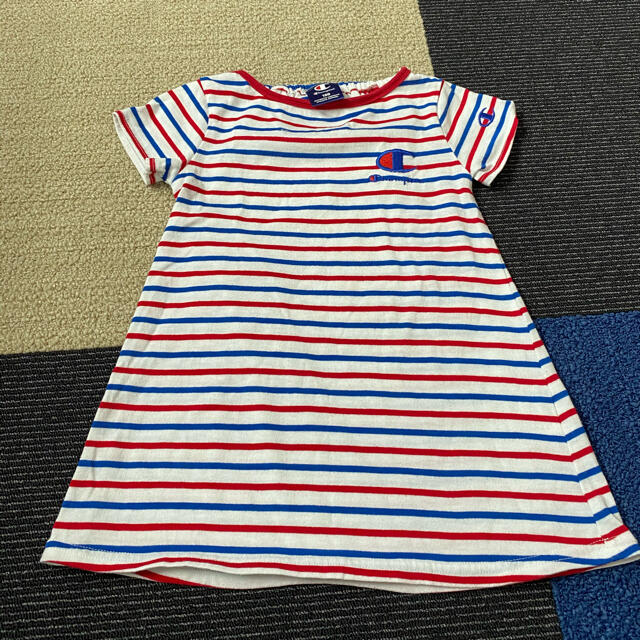 Champion(チャンピオン)のチャンピオン　半袖ワンピース 100 キッズ/ベビー/マタニティのキッズ服女の子用(90cm~)(ワンピース)の商品写真