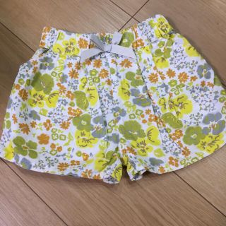 プティマイン(petit main)のプティマイン 花柄 ショートパンツ　80(パンツ)