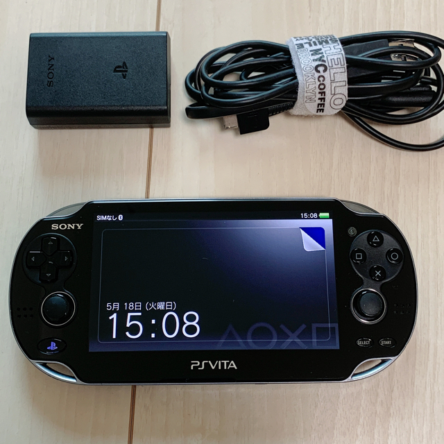 PlayStation Vita(プレイステーションヴィータ)のPlayStation®Vita pch-1100  エンタメ/ホビーのゲームソフト/ゲーム機本体(携帯用ゲーム機本体)の商品写真