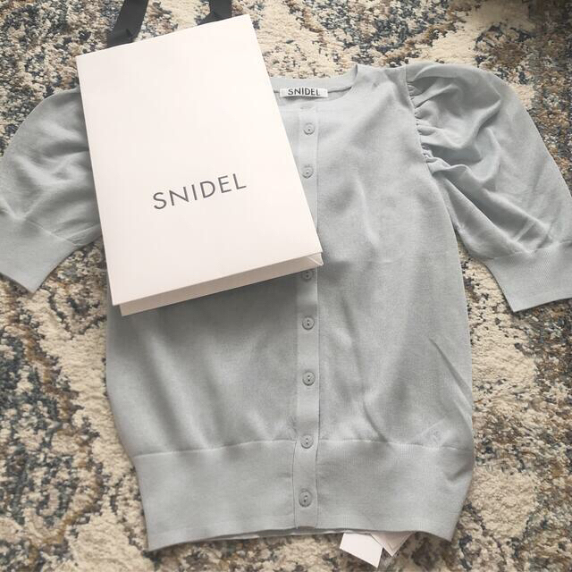 SNIDEL(スナイデル)のスナイデル スパークルシアーハーフスリーブカーディガン snidel レディースのトップス(カーディガン)の商品写真