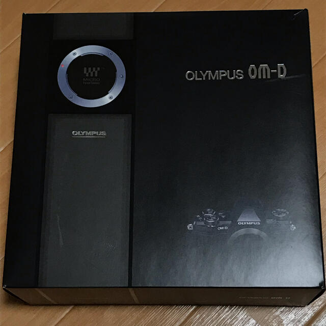 OLYMPUS(オリンパス)のOLYMPUS OM−D E−M5 Mark2 ズームレンズセット スマホ/家電/カメラのカメラ(ミラーレス一眼)の商品写真