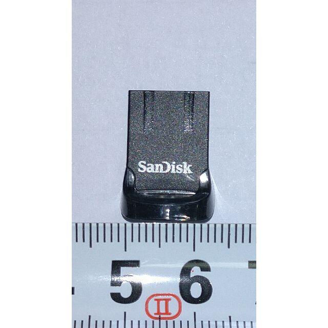 PS4　USB外部ストレージ　SANDISK256GB　　SSD　の代用品 エンタメ/ホビーのゲームソフト/ゲーム機本体(その他)の商品写真