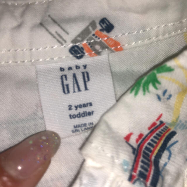 babyGAP(ベビーギャップ)の半袖シャツ 95 GAP キッズ/ベビー/マタニティのキッズ服男の子用(90cm~)(Tシャツ/カットソー)の商品写真