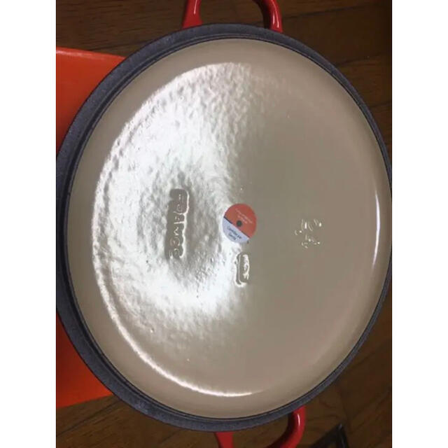 LE CREUSET(ルクルーゼ)のルクルーゼ ココットロンド 24cm レッド3個 オレンジ2個 インテリア/住まい/日用品のキッチン/食器(鍋/フライパン)の商品写真