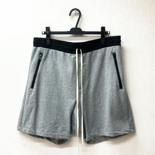 フィアオブゴッド(FEAR OF GOD)のFOG FEAR OF GOD / 1st ESSENTIALS ショーツ(ショートパンツ)