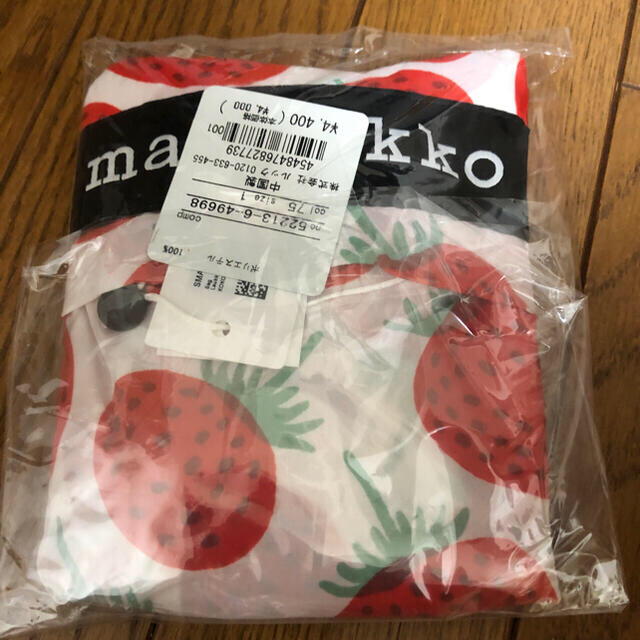 marimekko(マリメッコ)のMansikka スマートバッグ レディースのバッグ(エコバッグ)の商品写真