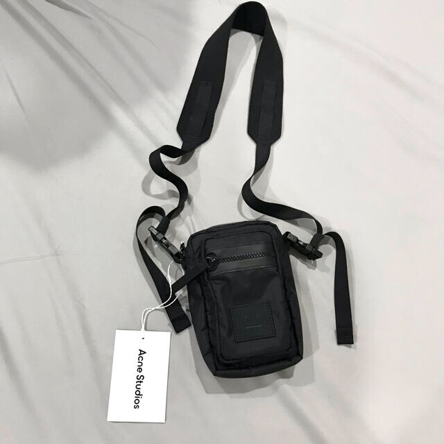 大得価得価 Acne Studios - Acne Studios ショルダーバッグ メンズの