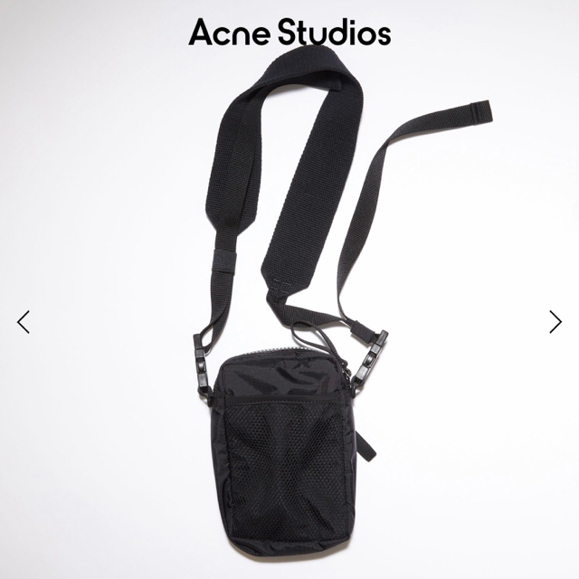 ACNE(アクネ)のAcne Studios フェイスパッチショルダーバッグ メンズのバッグ(ショルダーバッグ)の商品写真