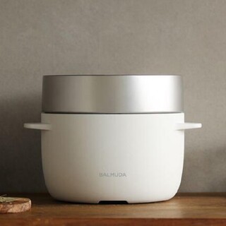 バルミューダ(BALMUDA)のBALMUDA バルミューダデザイン K03A-WH白 ホワイト(炊飯器)