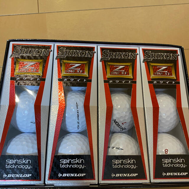 Srixon(スリクソン)のゴルフボール　SRIXON Z STAR XV 1ダース(12個)   チケットのスポーツ(ゴルフ)の商品写真