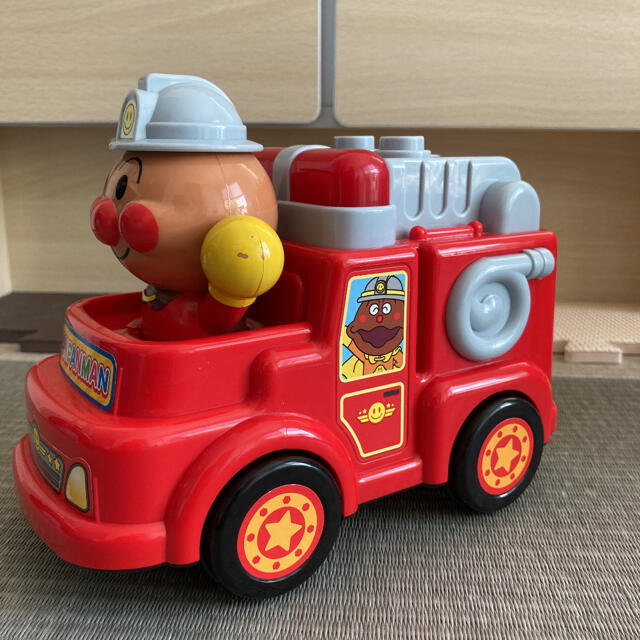 詩帆さん専用アンパンマン消防車 キッズ/ベビー/マタニティのおもちゃ(電車のおもちゃ/車)の商品写真