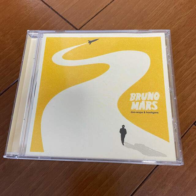 BRUNO MARS doo-wops & hooligans アルバム エンタメ/ホビーのCD(ポップス/ロック(洋楽))の商品写真