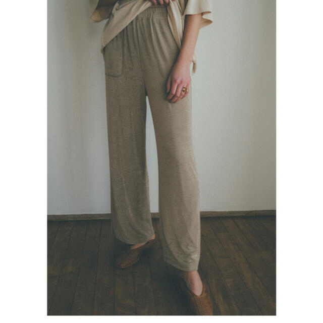 CLANE タグ付き新品BRIGHT JERSEY PANTSベージュ1 CLANE タグ付き新品BRIGHT JERSEY PANTSベージュ1