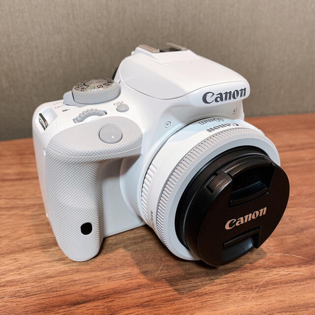 Canon(キヤノン)の★美品★Canon デジタル一眼レフカメラ EOS Kiss X7(ホワイト) スマホ/家電/カメラのカメラ(デジタル一眼)の商品写真