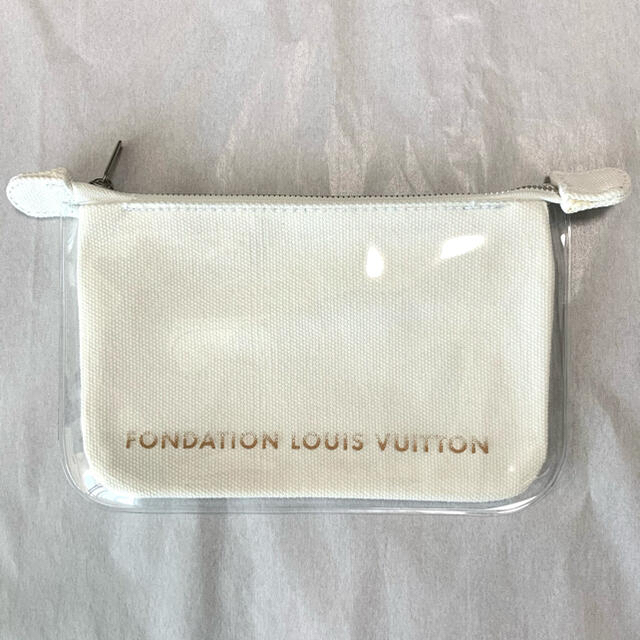 LOUIS VUITTON(ルイヴィトン)の【新品】ルイヴィトン財団美術館 フォンダシオン ルイヴィトン ポーチ 白 レディースのファッション小物(ポーチ)の商品写真