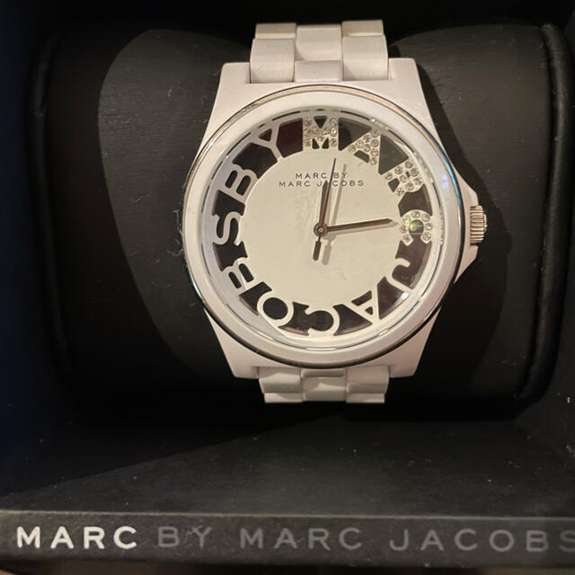 MARC BY MARC JACOBS(マークバイマークジェイコブス)のMARC JACOBS 箱付き レディースのファッション小物(腕時計)の商品写真