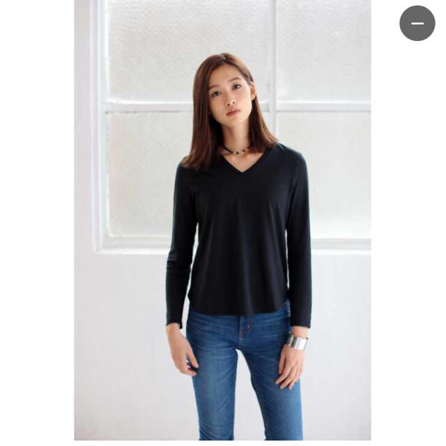 AZUL by moussy(アズールバイマウジー)の新品★AZULbymoussy Vネックカットソー！ レディースのトップス(カットソー(長袖/七分))の商品写真