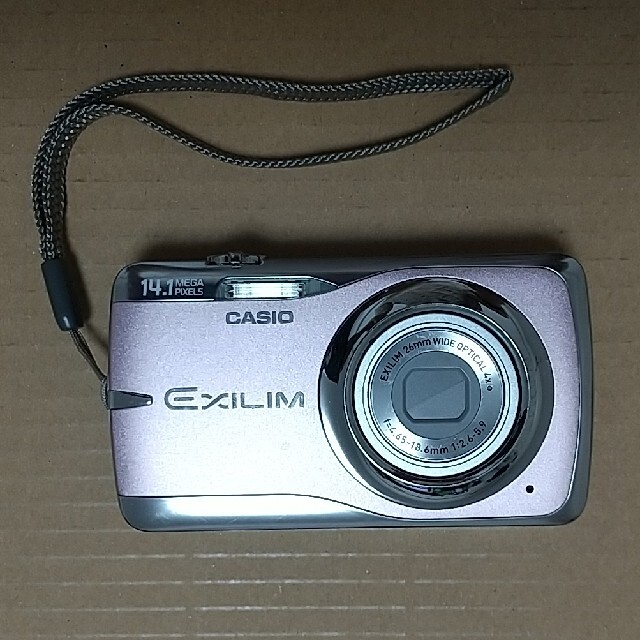 CASIO(カシオ)のCASIO EXILIM ZOOM EX-Z550PK スマホ/家電/カメラのカメラ(コンパクトデジタルカメラ)の商品写真