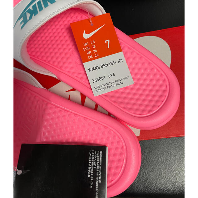 NIKE(ナイキ)のNIKE べナッシー　サンダル　ピンク レディースの靴/シューズ(サンダル)の商品写真