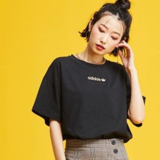 アディダス(adidas)の新品 Mサイズ adidas originals ボクシークロップドTシャツ(Tシャツ(半袖/袖なし))