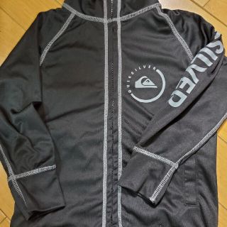 クイックシルバー(QUIKSILVER)のクイックシルバー　ラッシュガード　100(水着)