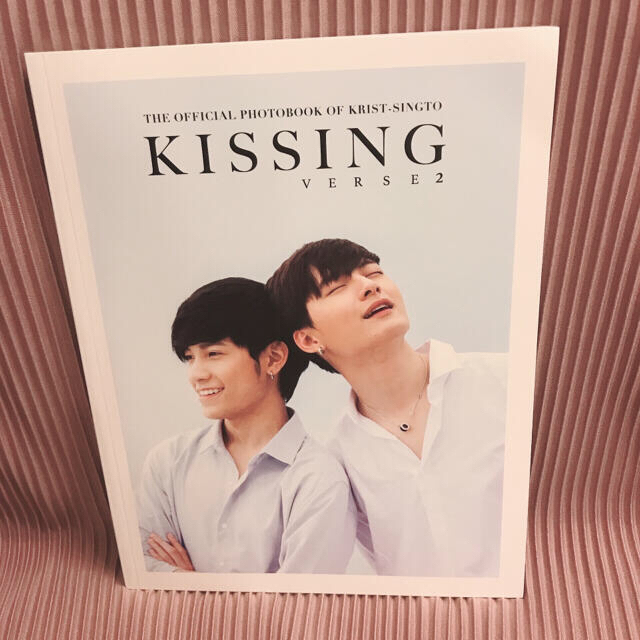 クリスシントー　写真集　KISSING 2 エンタメ/ホビーのタレントグッズ(アイドルグッズ)の商品写真