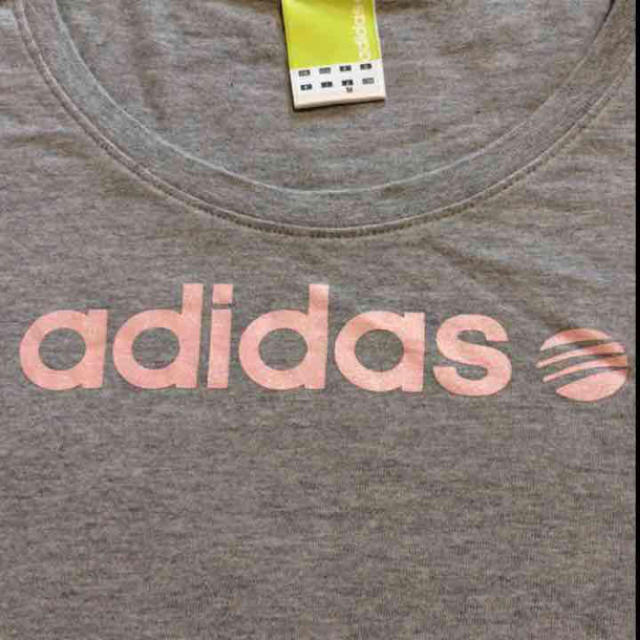 adidas(アディダス)の早い者勝ち激安!adidas長袖Tシャツ レディースのトップス(Tシャツ(長袖/七分))の商品写真