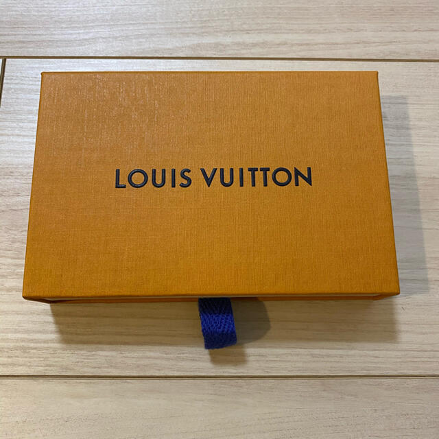 LOUIS VUITTON(ルイヴィトン)のルイヴィトン　カードケース用　箱 レディースのバッグ(ショップ袋)の商品写真