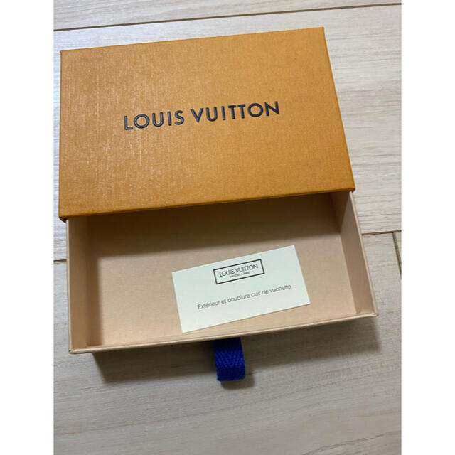 LOUIS VUITTON(ルイヴィトン)のルイヴィトン　カードケース用　箱 レディースのバッグ(ショップ袋)の商品写真