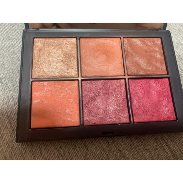 NARS(ナーズ)のナーズ　チークパレット コスメ/美容のベースメイク/化粧品(チーク)の商品写真