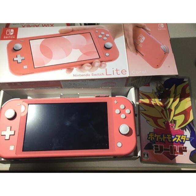 ほぼ未使用】Nintendo Switch Lite コーラル-