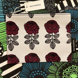 マリメッコ(marimekko)のmarimekko マリメッコ　限定発売　Maalaisruusu ポーチ(ポーチ)