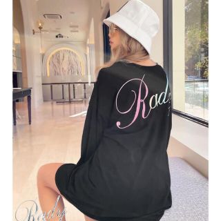 レディー(Rady)のrady  バックロゴロングTシャツ（ユニセックス）　マルチ(Tシャツ(長袖/七分))