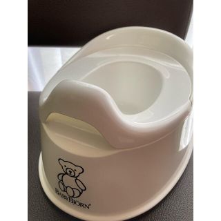 ベビービョルン(BABYBJORN)の凛ママさま　ベビービョルン　おまる　トレーニング(ベビーおまる)