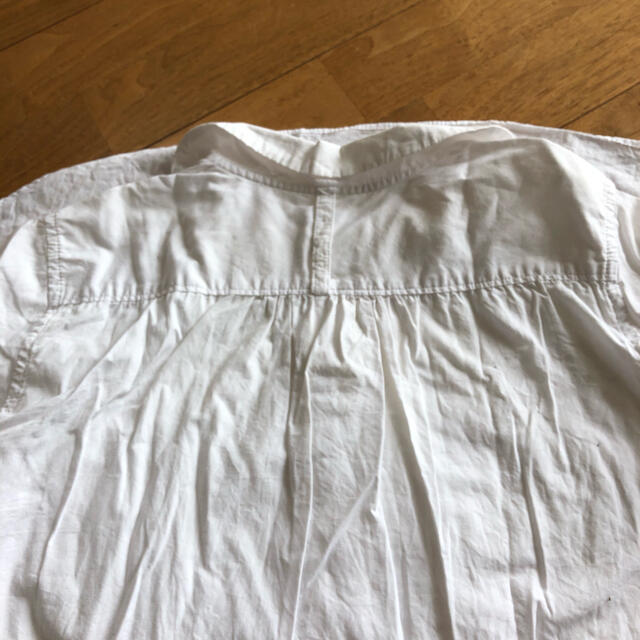 POU DOU DOU(プードゥドゥ)のシャツ　丸襟　刺繍 レディースのトップス(シャツ/ブラウス(長袖/七分))の商品写真