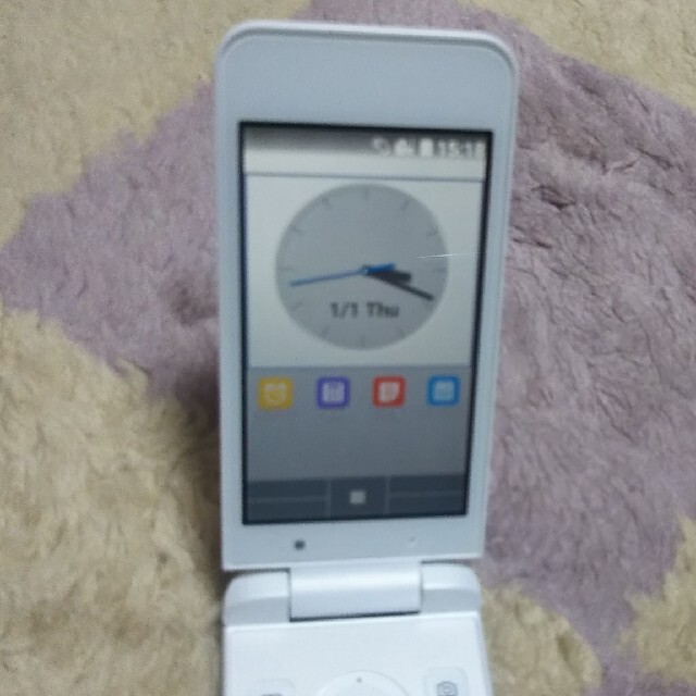 京セラ(キョウセラ)のSIMロック解除済み★DIGNO★KYF31★UQモバイル★白 スマホ/家電/カメラのスマートフォン/携帯電話(携帯電話本体)の商品写真